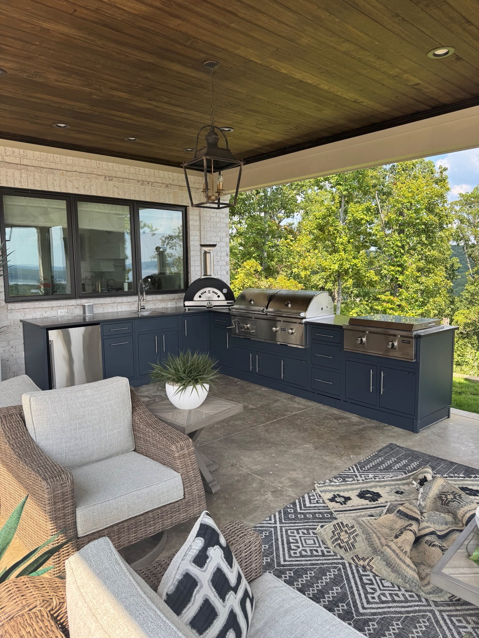 Custom Outdoor Kitchens